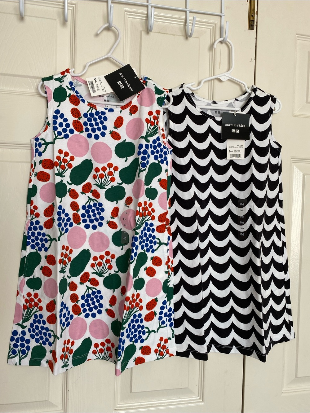2 Marimekko Uniqlo Dresses - Black & White Wave + Multicolor Fruit Print Size 5-